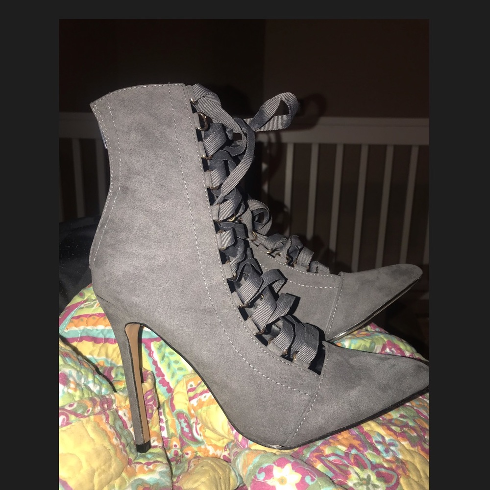 Gray Ribbon Lace-up Boots
